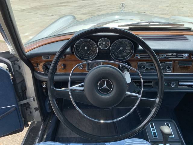 Mercedes-Benz 300 SEL 6.3