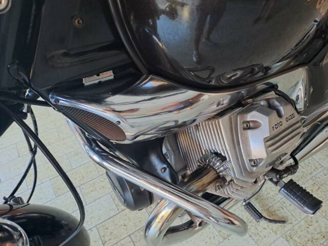 Moto Guzzi Nevada 750