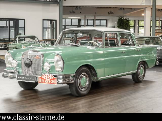 Bild 1/15 von Mercedes-Benz 220 S b (1963)
