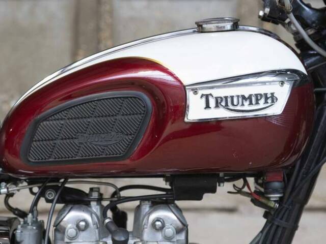 Triumph T 100 R Daytona