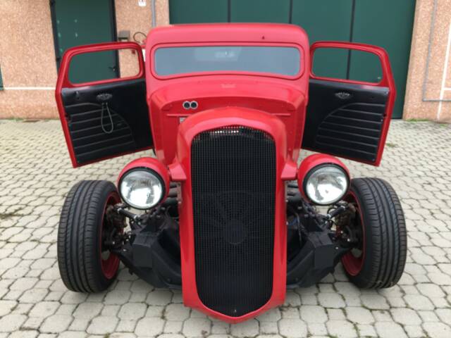 Dodge LC 1/2 Ton "Fargo"