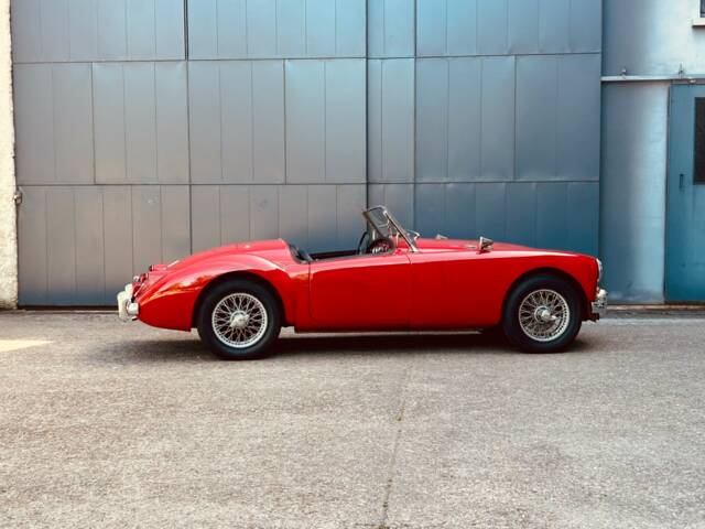 MG MGA 1600