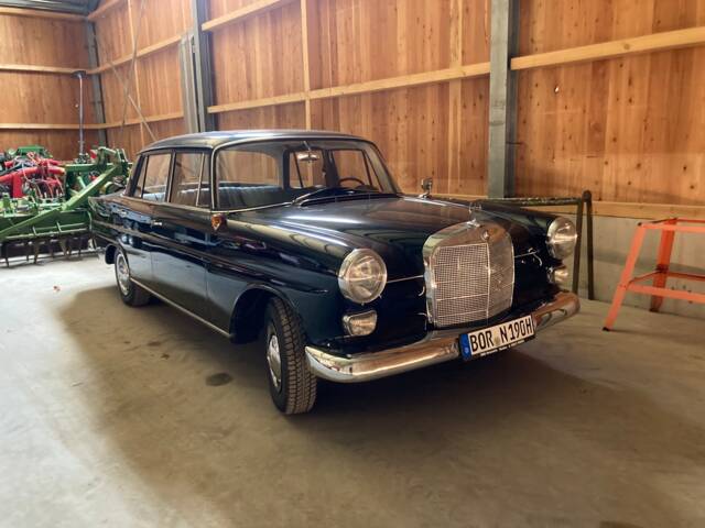 Image 1/12 of Mercedes-Benz 190 Dc (1961)