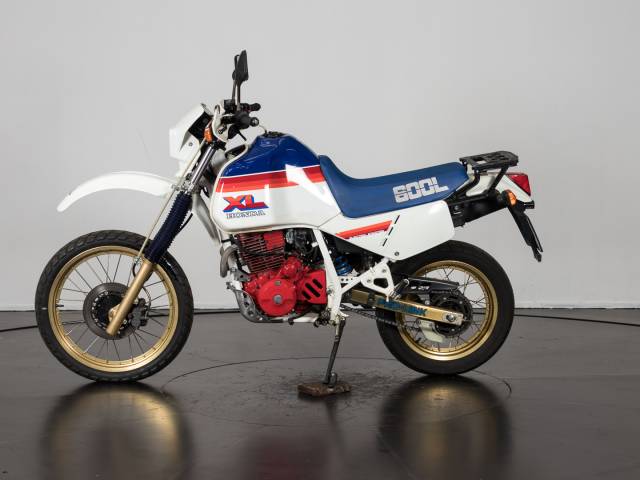 Bild 1/13 von Honda DUMMY (1986)