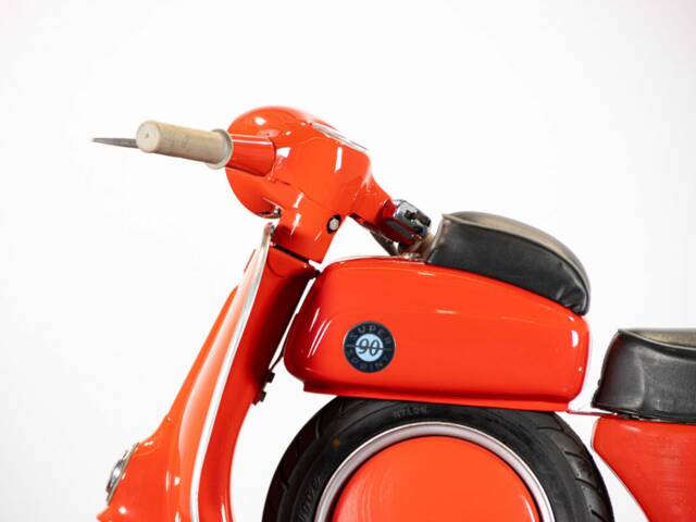 Piaggio Vespa 90