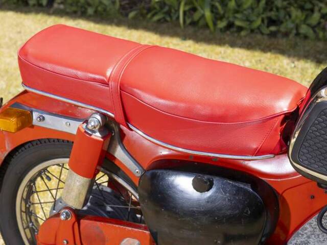 Honda C 72