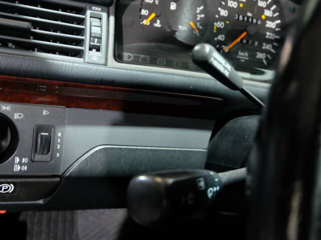 Mercedes-Benz E 500