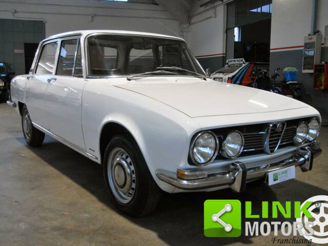 Imagen 1/10 de Alfa Romeo 1750 Berlina (1968)