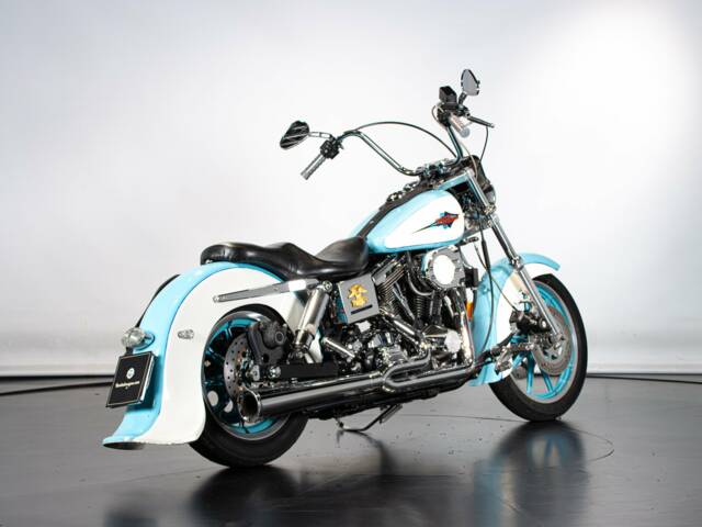 Harley-Davidson Dyna Glide Custom