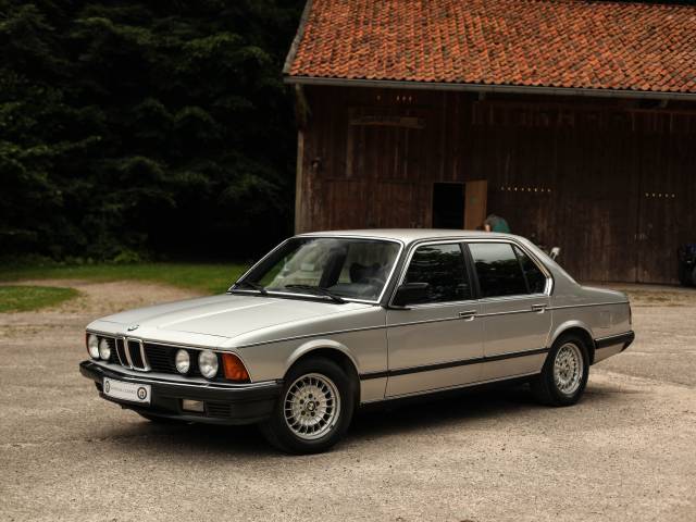 Bild 1/77 von BMW 745i (1986)