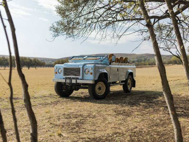 Land Rover 110