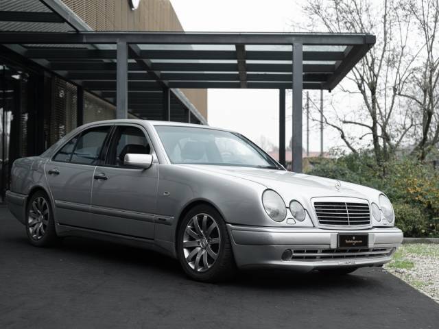 Mercedes-Benz E 50 AMG