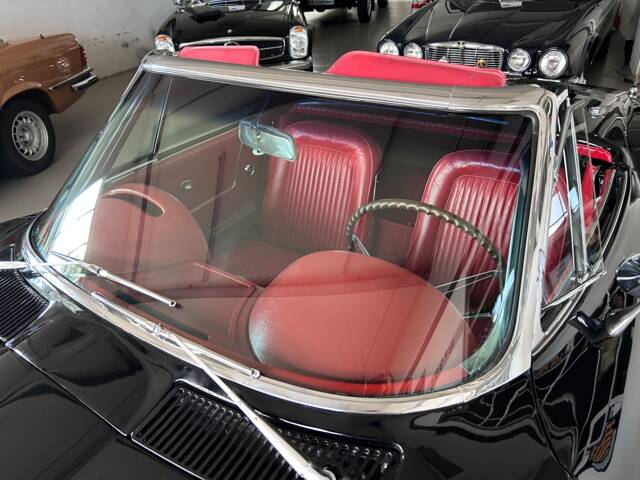 Chevrolet Corvette Sting Ray Convertible