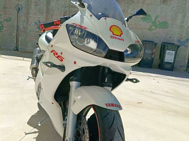 Yamaha YZF 600 R6