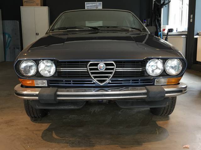 Alfa Romeo Alfetta GTV 2.0