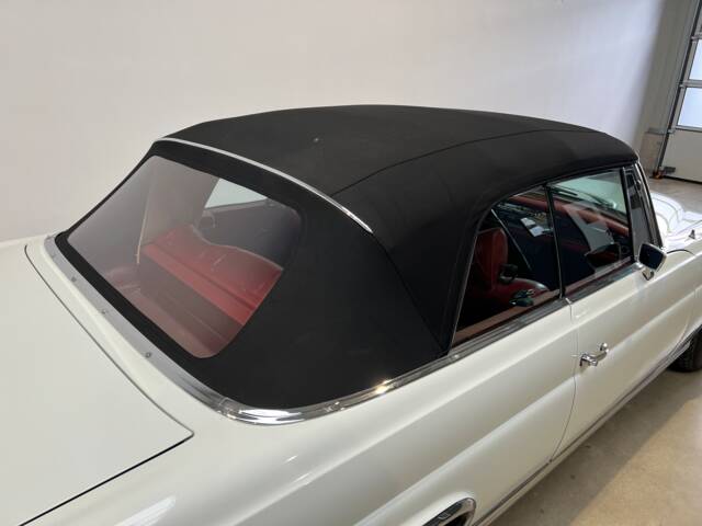Mercedes-Benz 280 SE