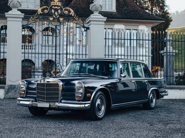 Mercedes-Benz 600