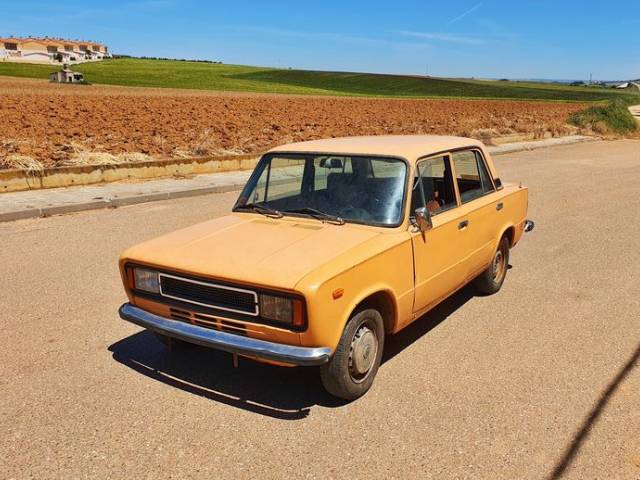 Bild 1/9 von SEAT 124 (1978)