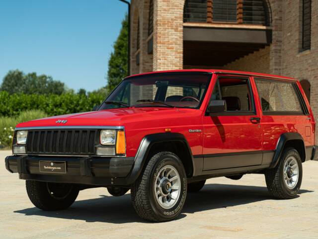 Image 1/50 of Jeep Cherokee 2.8L V6 (1985)