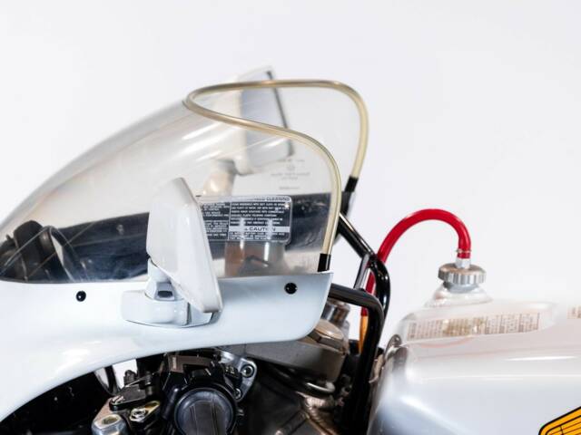 Honda VFR 750R RC 30