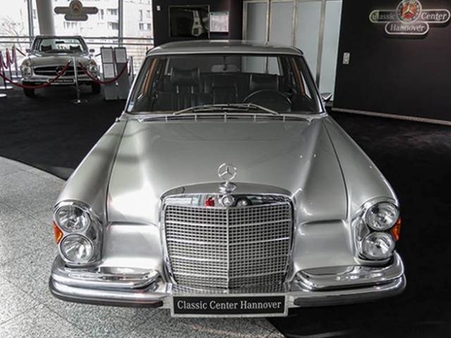 Mercedes-Benz 300 SEL 3.5