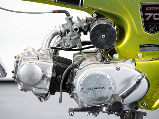 Honda ST 70 Dax