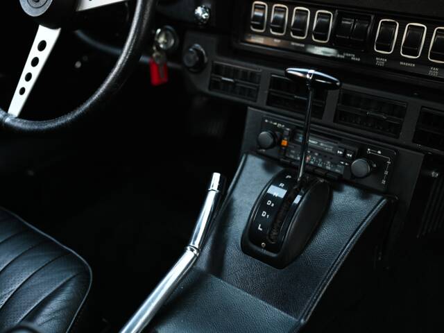Jaguar E-Type V12 (2+2)