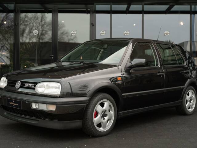 Imagen 1/31 de Volkswagen Golf III 2.0 16V GTI (1994)