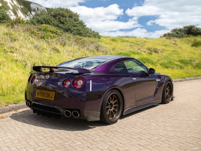 Nissan GT-R