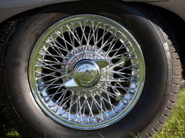 Jaguar E-Type 4.2
