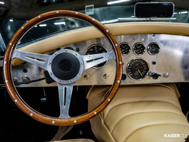 AC Cobra 427