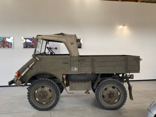 Mercedes-Benz Unimog 2010