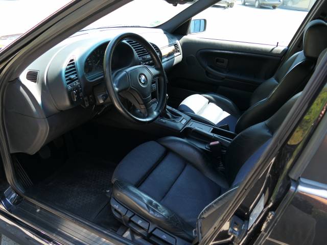 BMW 328i