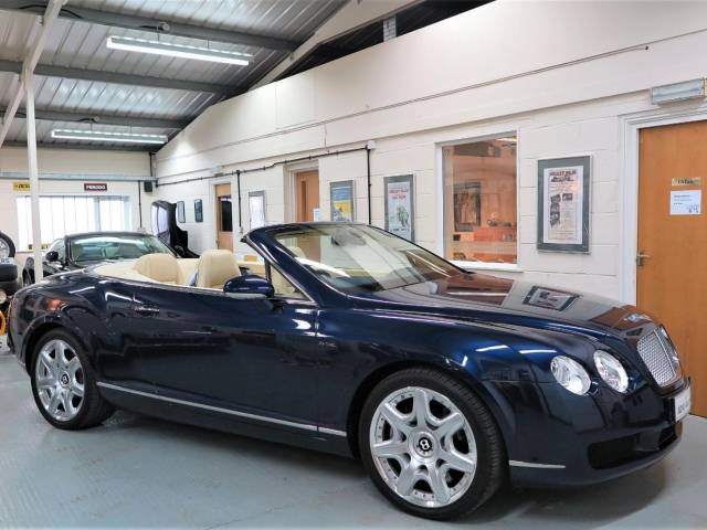 Image 1/12 of Bentley Continental GTC (2008)