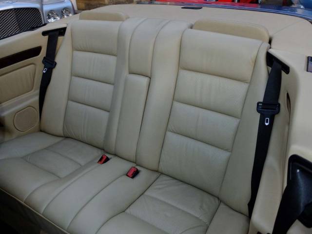 Mercedes-Benz 320 CE