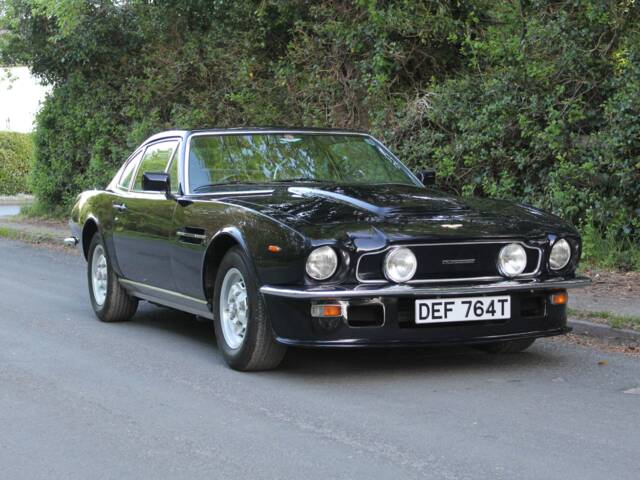 Immagine 1/19 di Aston Martin V8 Vantage (1978)