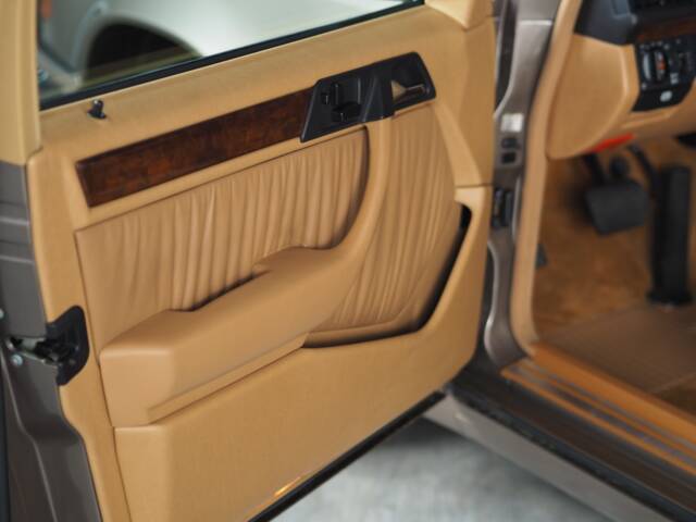 Mercedes-Benz 300 E 4-Matic
