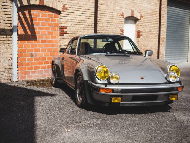 Porsche 911 Turbo 3.3