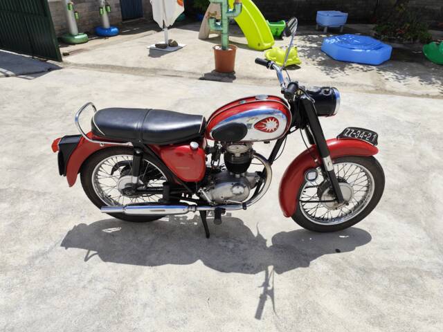 BSA B 44