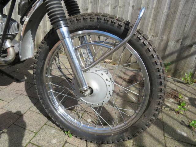 Suzuki TC 120