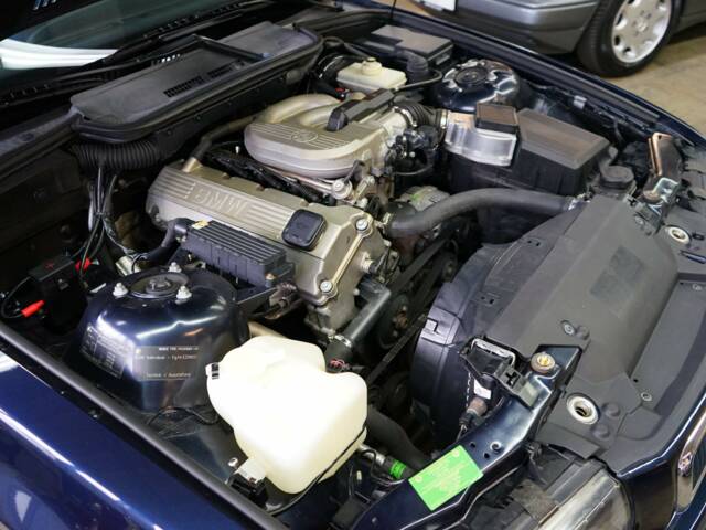 BMW 318i
