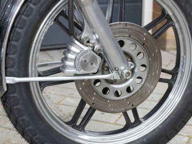 Norton Commando 750 Roadster