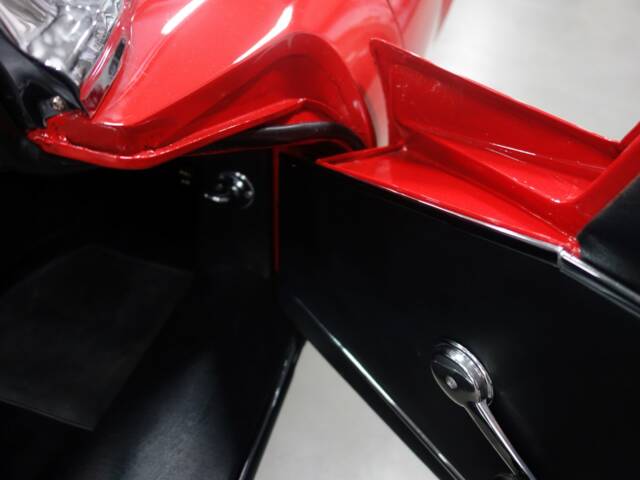 Jaguar E-Type V12