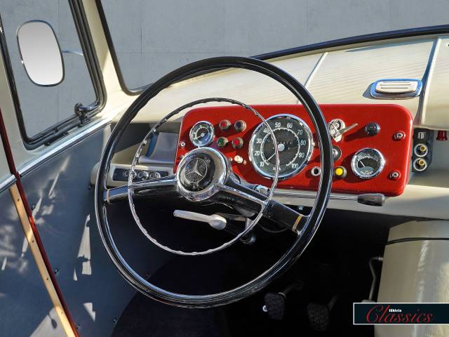 Mercedes-Benz L 319