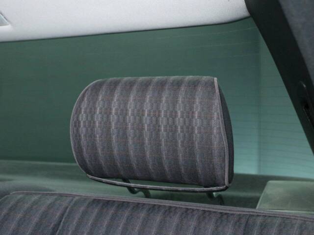 Mercedes-Benz 300 E-24