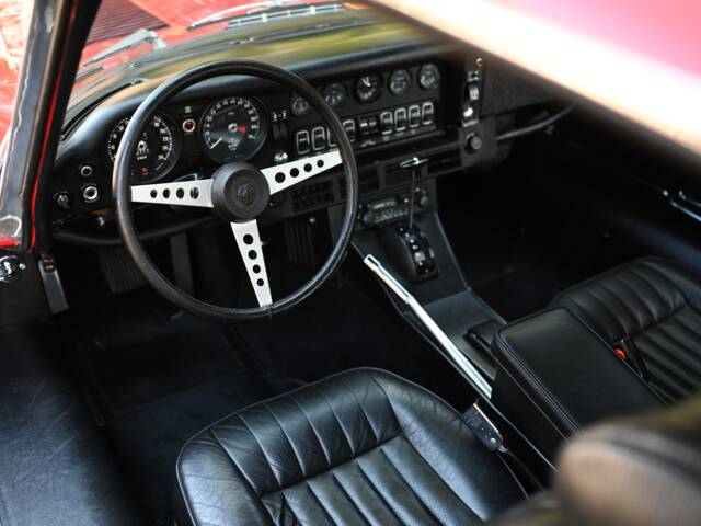 Jaguar E-Type V12 (2+2)