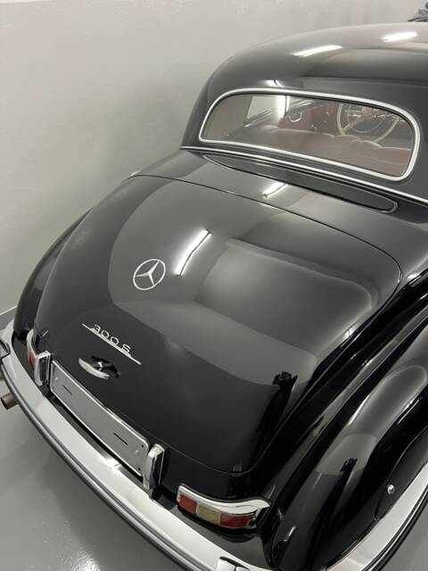 Mercedes-Benz 300 S