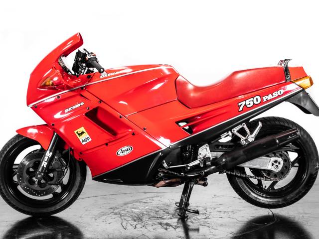 Image 1/30 of Ducati DUMMY (1988)