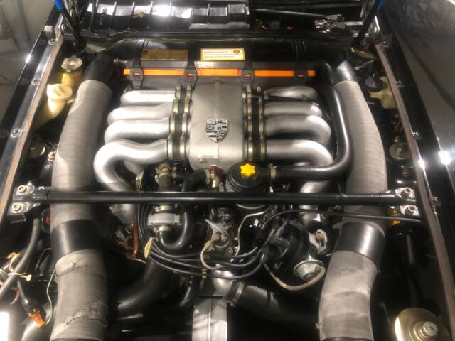 Porsche 928