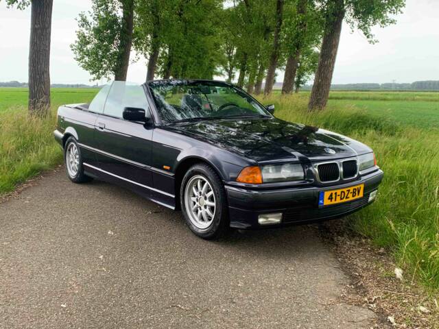 Image 1/5 of BMW 318i (1997)